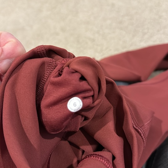 Lululemon Wunder under Train leggings - Picture 3 of 3